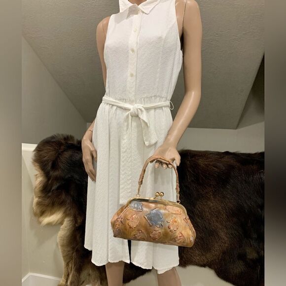 Handmade Genuine Cowhide Fish Embossed Wristlet/Crossbody & 2 Style Straps - Picture 2 of 16